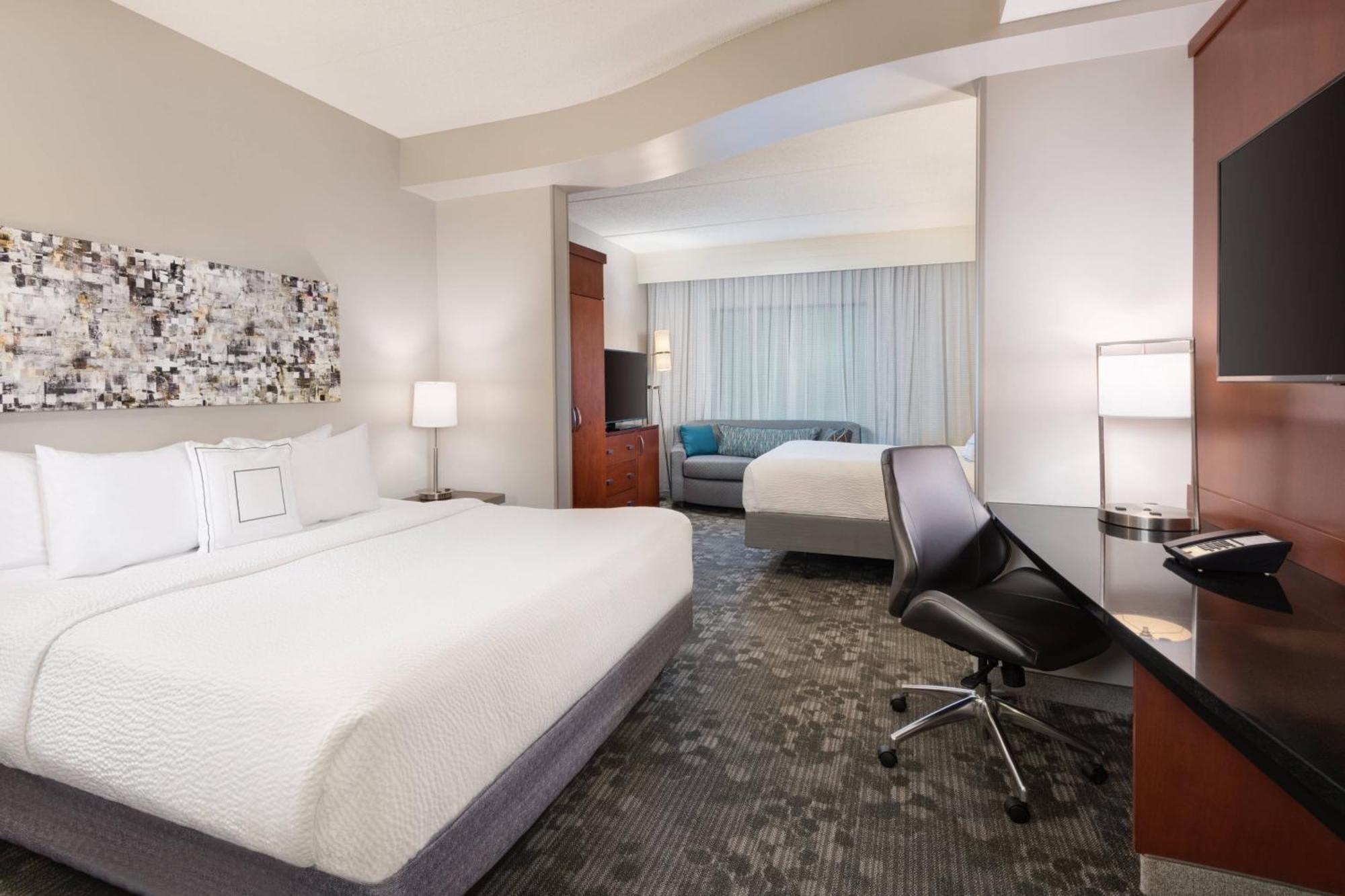 Courtyard By Marriott Pittsburgh Washington Meadow Lands Hotel Exterior photo