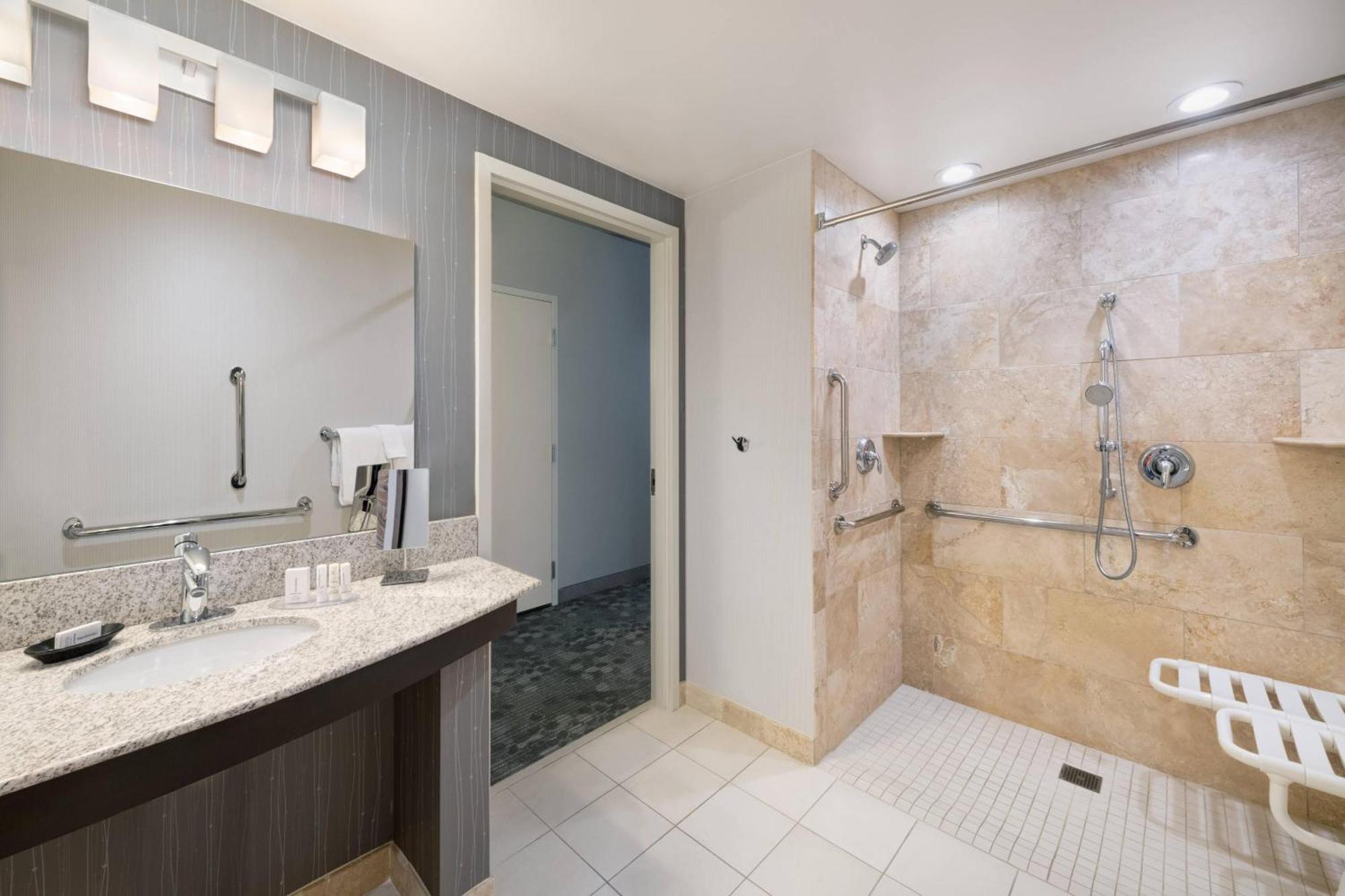 Courtyard By Marriott Pittsburgh Washington Meadow Lands Hotel Exterior photo