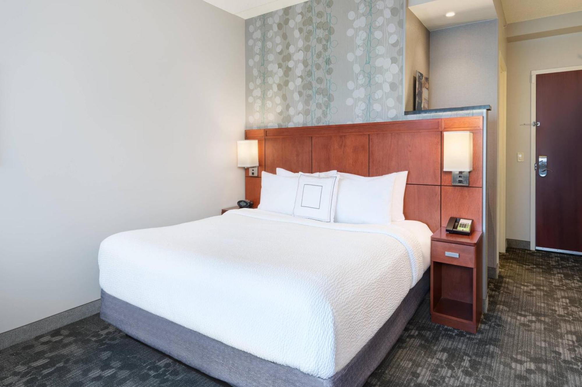 Courtyard By Marriott Pittsburgh Washington Meadow Lands Hotel Exterior photo