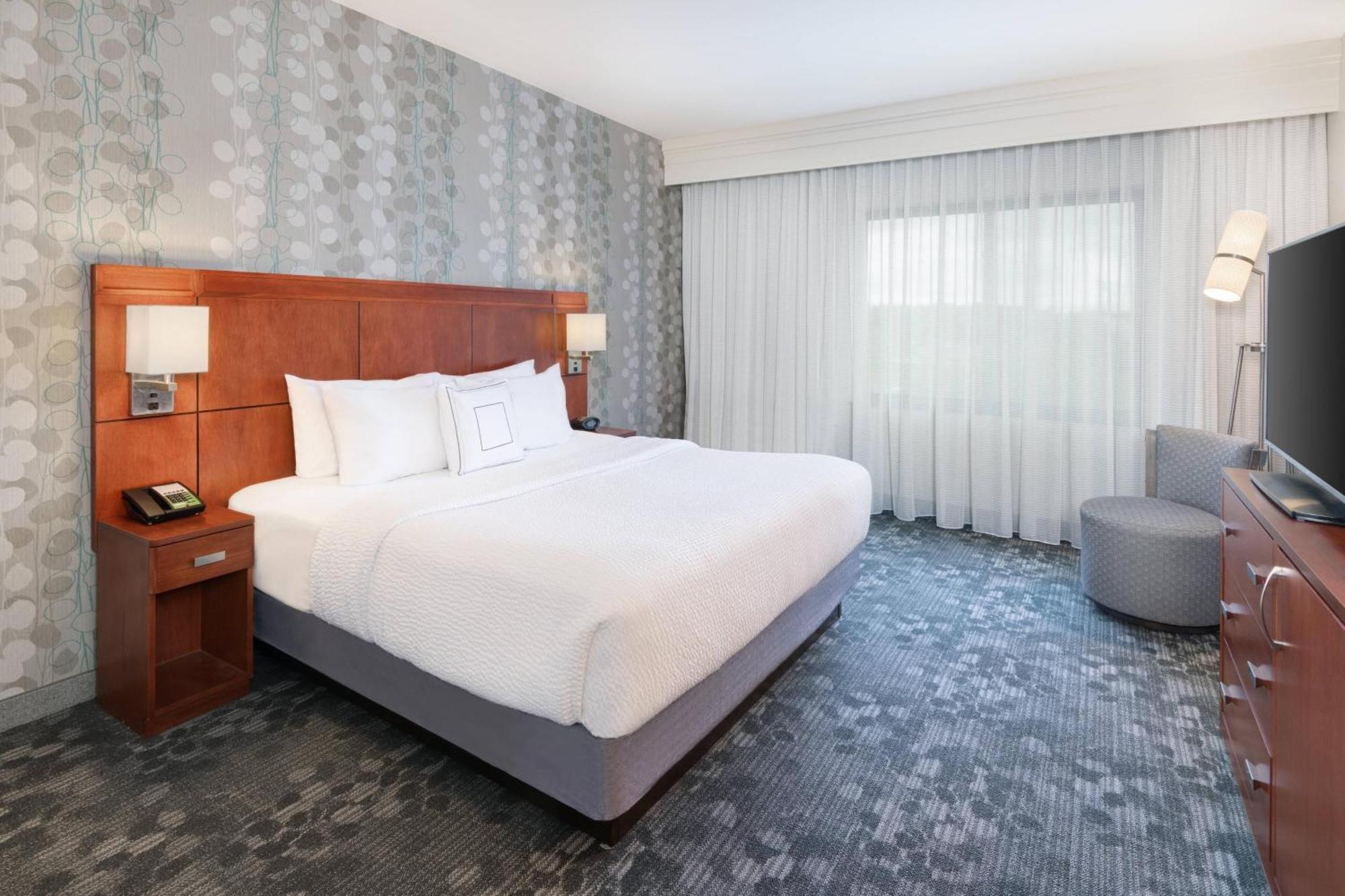 Courtyard By Marriott Pittsburgh Washington Meadow Lands Hotel Exterior photo