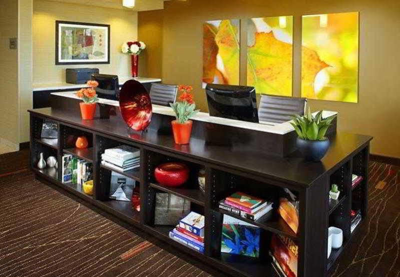 Courtyard By Marriott Pittsburgh Washington Meadow Lands Hotel Exterior photo