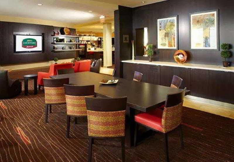 Courtyard By Marriott Pittsburgh Washington Meadow Lands Hotel Exterior photo